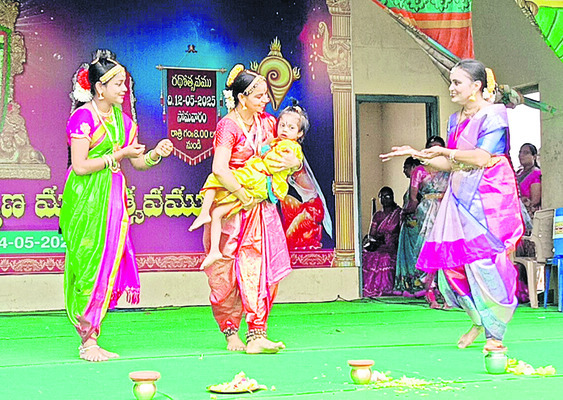 సూర్య, చంద్ర ప్రభలపై మెరిసిన శ్రీవారు 4