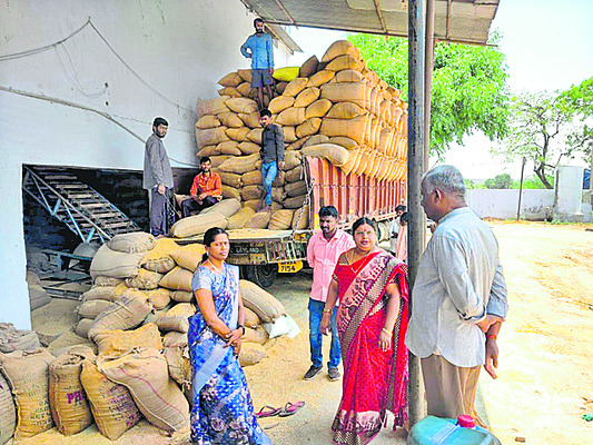చట్టాలపై ప్రజలకు అవగాహన అవసరం
3