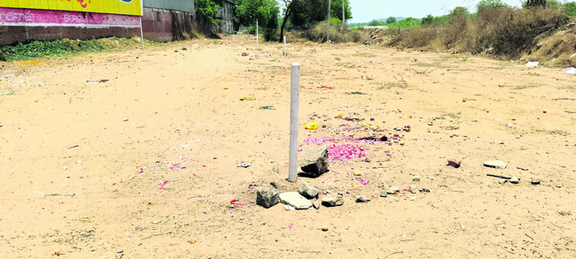 పేరుకే క్రీడా ప్రాంగణాలు 1