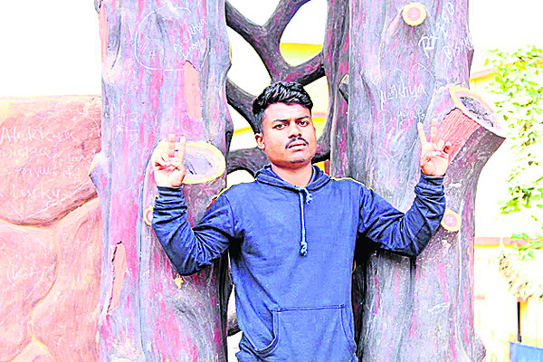 రోడ్డు ప్రమాదంలో ఇద్దరు దుర్మరణం3