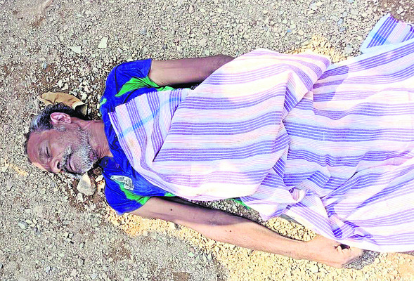 యంత్రం తగిలి వృద్ధుడి మృతి 2