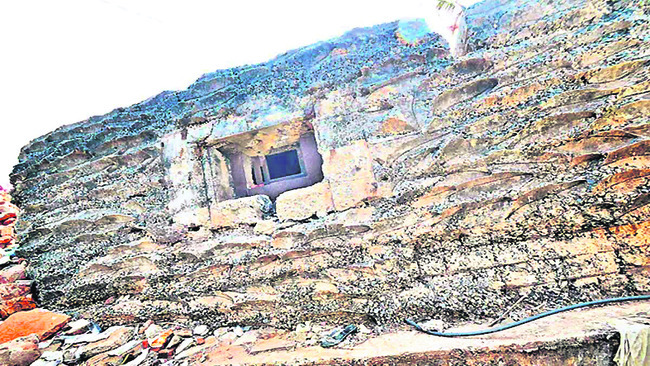 యుద్ధకాలపు అనుభవాలు
1