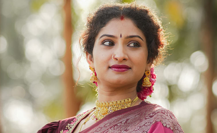 Have you seen The family of serial Actress Vishnupriya? Photos4