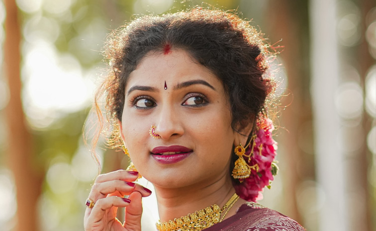 Have you seen The family of serial Actress Vishnupriya? Photos10