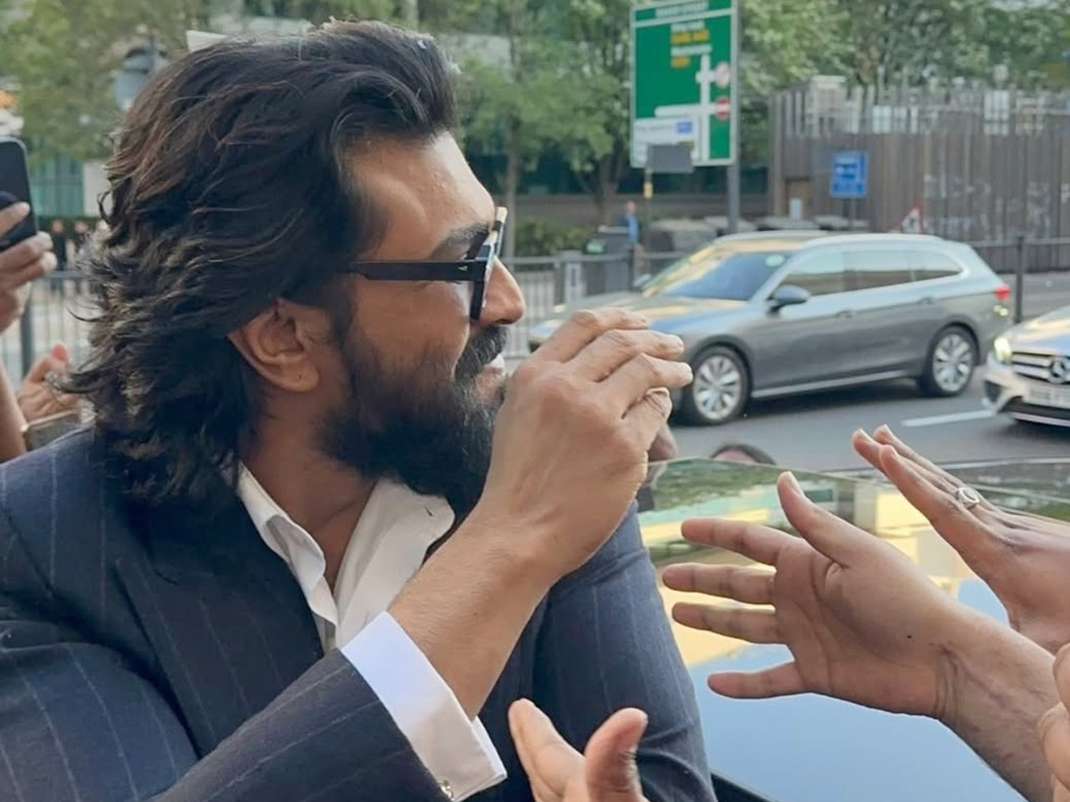 Ram Charan Receives Warm Welcome In London Ahead of Wax Statue Inauguration Photos5