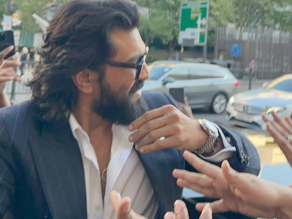 Ram Charan Receives Warm Welcome In London Ahead of Wax Statue Inauguration Photos7