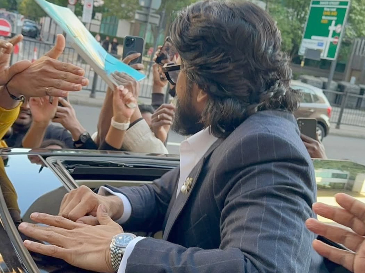 Ram Charan Receives Warm Welcome In London Ahead of Wax Statue Inauguration Photos8
