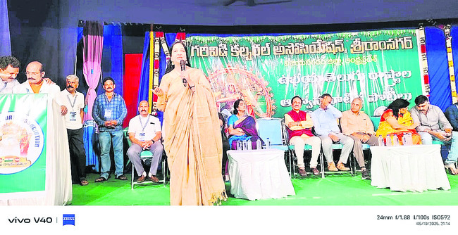 కళలకు ఆదర్శం నాటికలు1