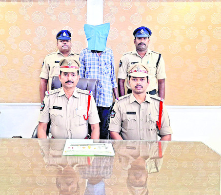 అనాథ మృతదేహానికి అంతిమ సంస్కారం
1