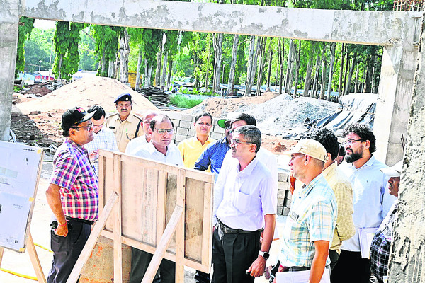 కొరాపుట్లో ఈస్ట్కోస్ట్ రైల్వే జీఎం పర్యటన2