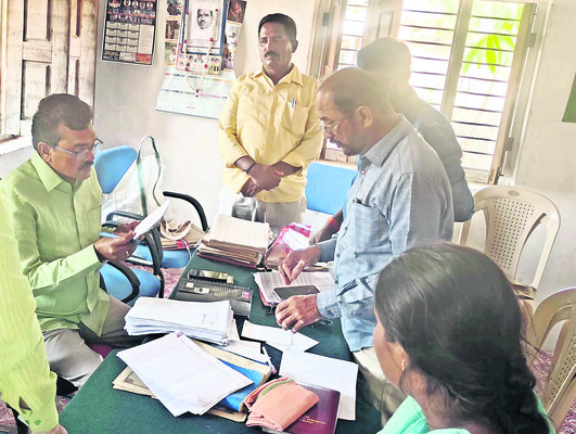 ‘భూభారతి డెస్క్‌ వర్క్‌ నిర్వహించాలి’ 
2