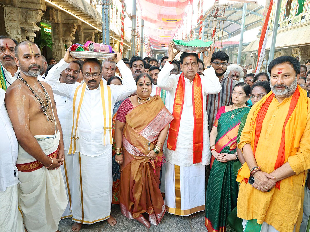 Tataiahgunta Gangamma Jatara in Tirupati Photos10