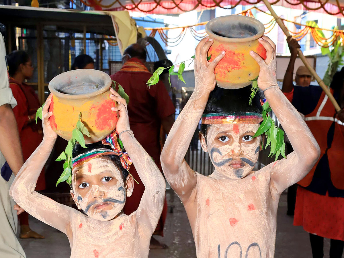Tataiahgunta Gangamma Jatara in Tirupati Photos16