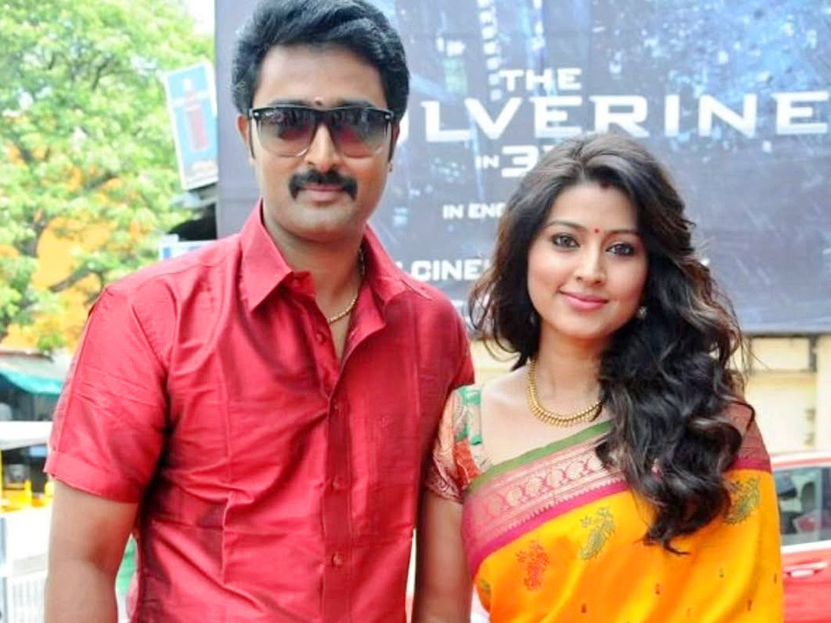 Sneha Prasanna celebrate 13th wedding Anniversary Photos7