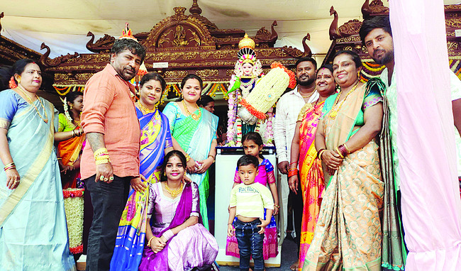 అంగరంగ వైభవం.. అణ్ణమ్మ దేవి ఉత్సవం2