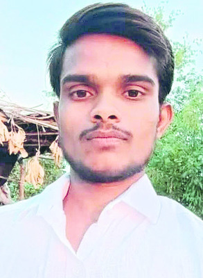 రెండు బైక్లు ఢీ: ఒకరు మృతి1