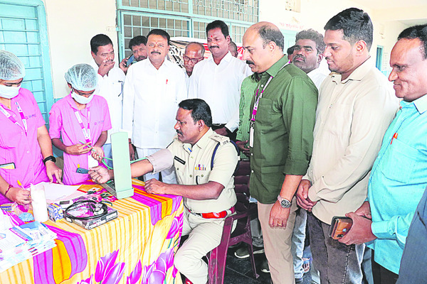 ఎస్టీ గురుకులాల్లో ఇంటర్ అడ్మిషన్లు
1