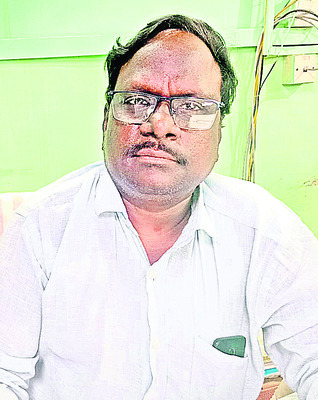 రిజిసే్ట్రషన్లకు అగచాట్లు3