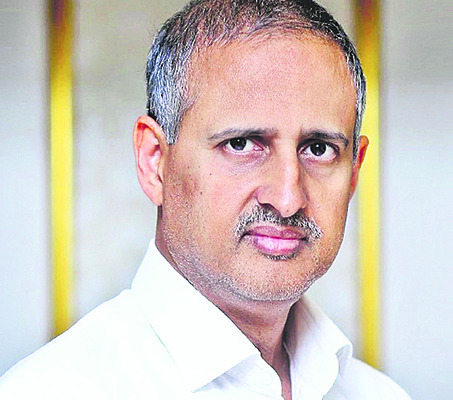 మహంకాళీ అమ్మ వారికి లక్ష రూపాయల విరాళం
3
