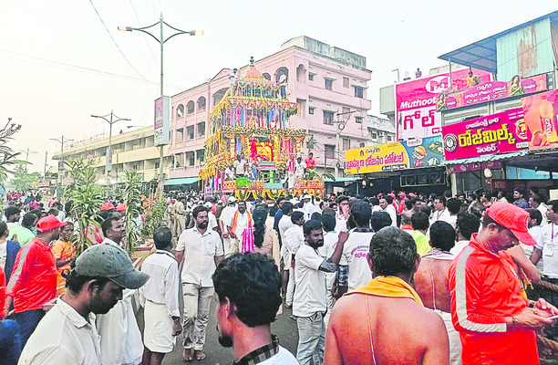 రథోత్సవంపై సూర్య ప్రతాపం1