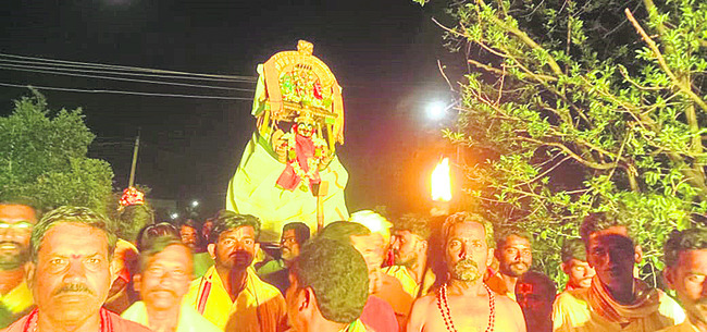 మానేరు ప్రాజెక్ట్ కెనాల్ షట్టర్ మూసివేత
2