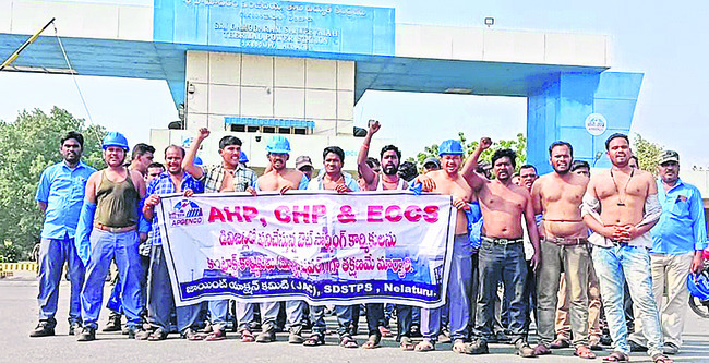 ప్రశాంతంగా ఇంటర్ పరీక్షలు
1