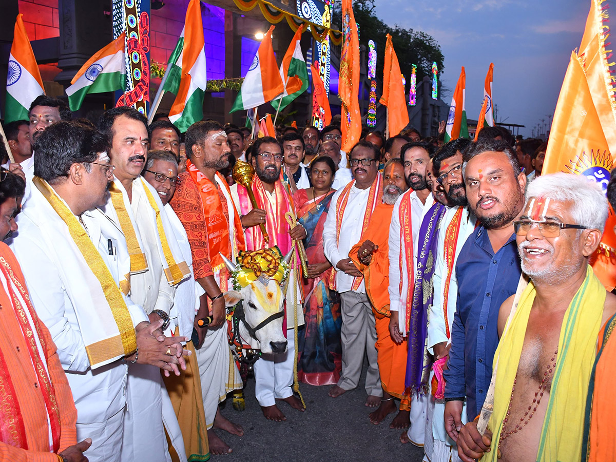 Giri Pradakshina In Yadagirigutta Sri Lakshmi Narasimha Swamy Temple3