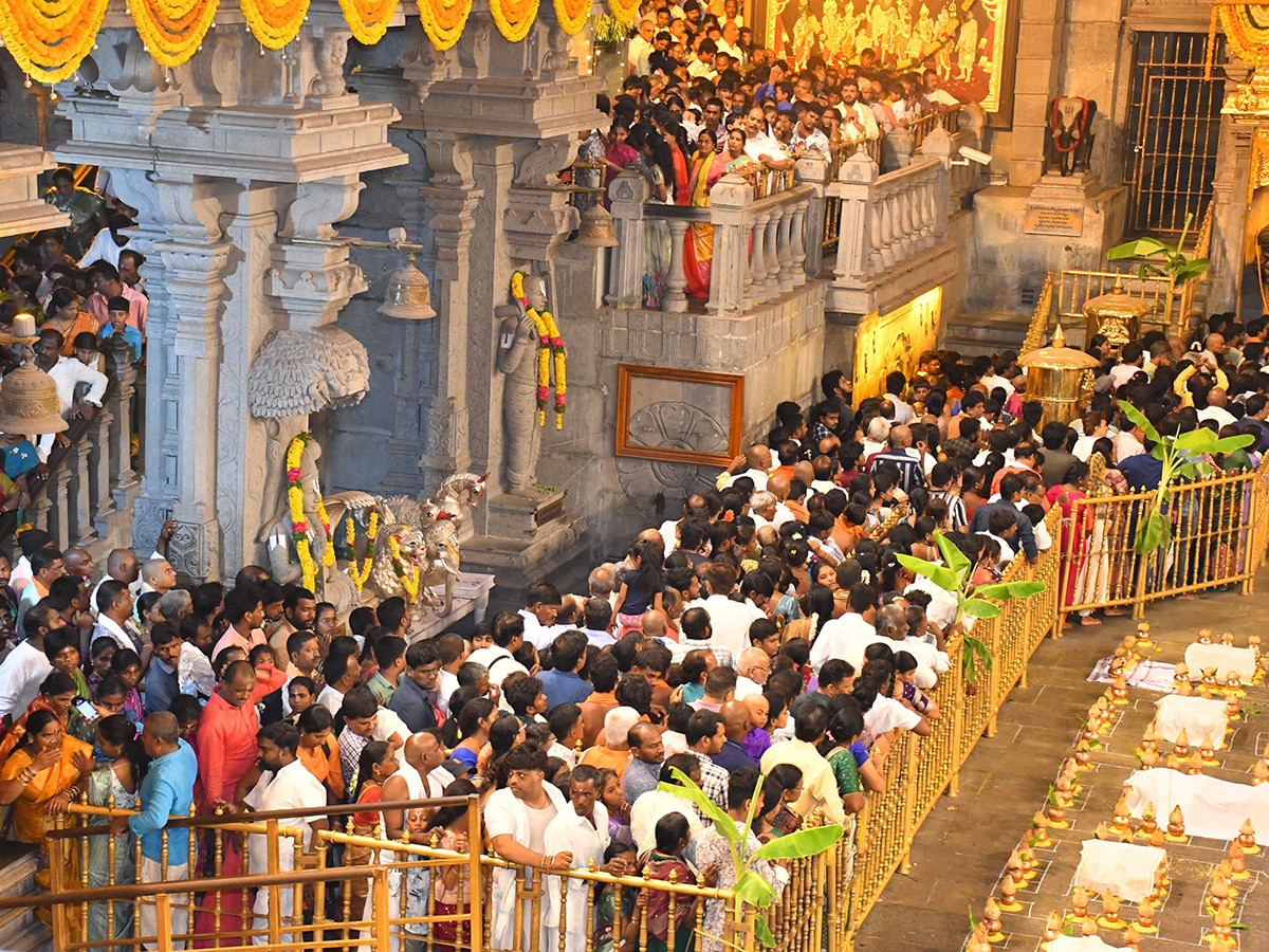 Giri Pradakshina In Yadagirigutta Sri Lakshmi Narasimha Swamy Temple5
