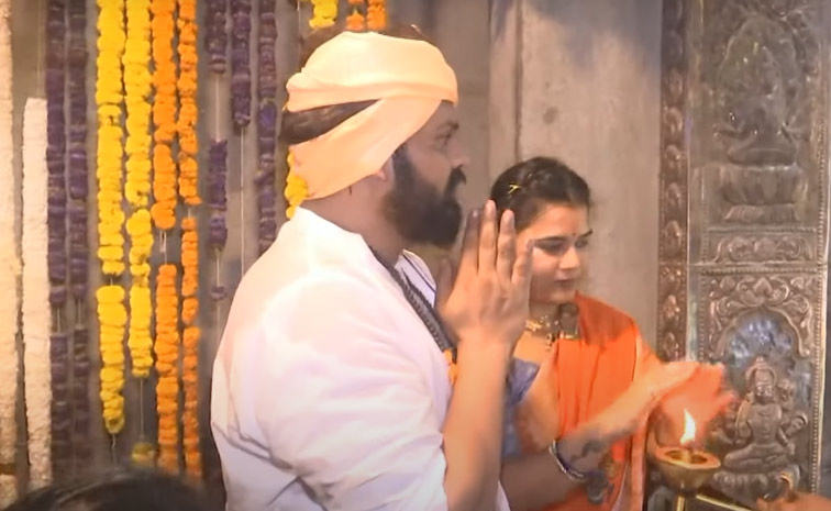 Manchu Manoj Couple Visited Gangamma Jatara At Tirupati Photos15