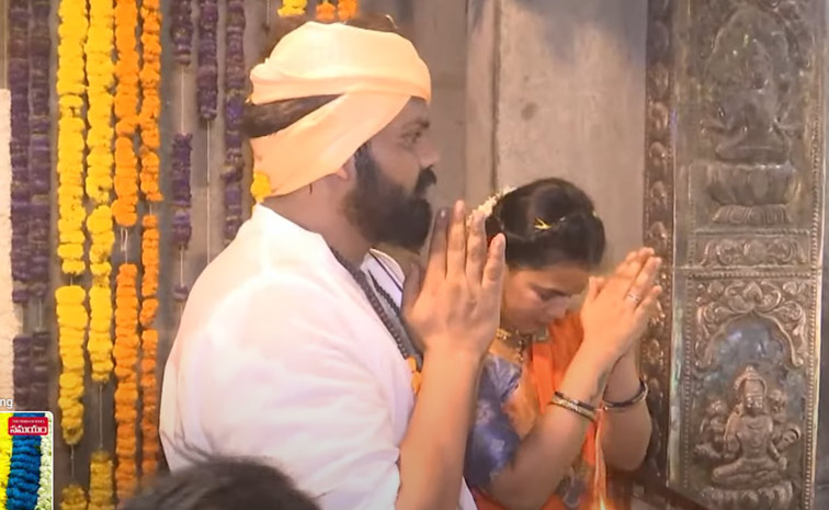Manchu Manoj Couple Visited Gangamma Jatara At Tirupati Photos16