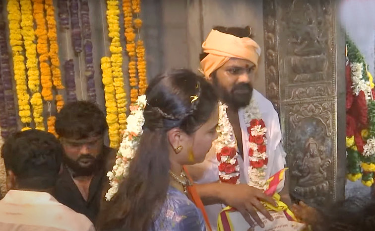 Manchu Manoj Couple Visited Gangamma Jatara At Tirupati Photos10