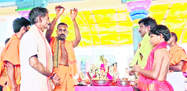 బీచుపల్లి క్షేత్రం.. భక్తజన సంద్రం 1