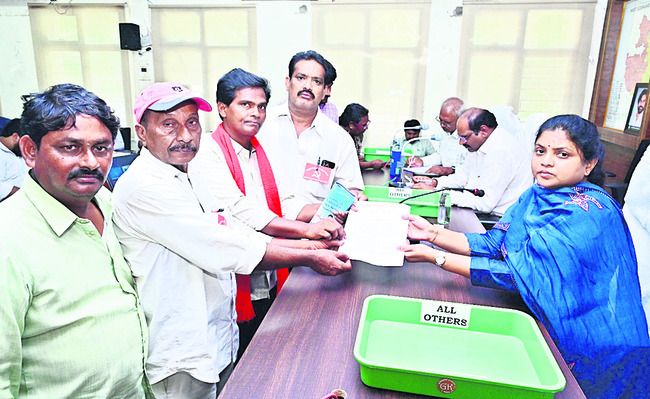 జనసేనకు టీడీపీ షాక్!1