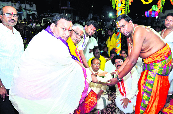 వైభవంగా మట్టపల్లిలో తిరుకల్యాణోత్సవం1