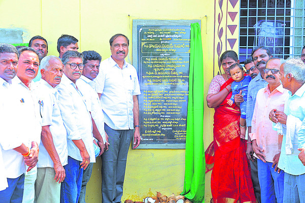 పల్లె దవాఖానాతో మెరుగైన వైద్యం2