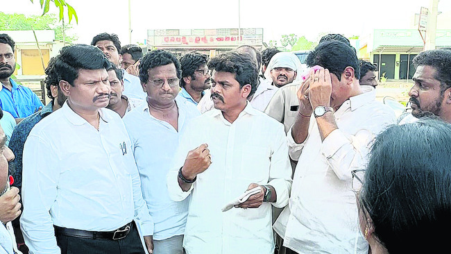 వీర జవాన్లకు ఘన నివాళి1