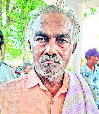 నీరుపేద రైతుల ఆందోళన1