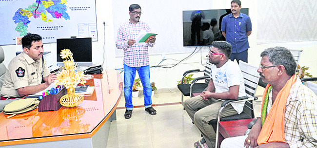 చిత్తశుద్ధితో అర్జీలు పరిష్కరించండి1