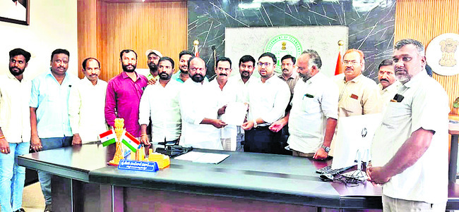 టార్పాలిన్లు అందుబాటులో ఉంచాలి1