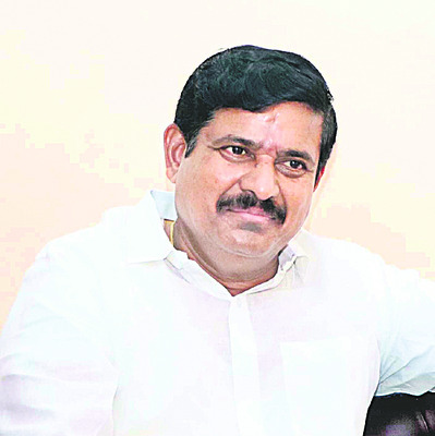 జిల్లా ఆస్పత్రిలో కార్పొరేట్ వైద్యం 1