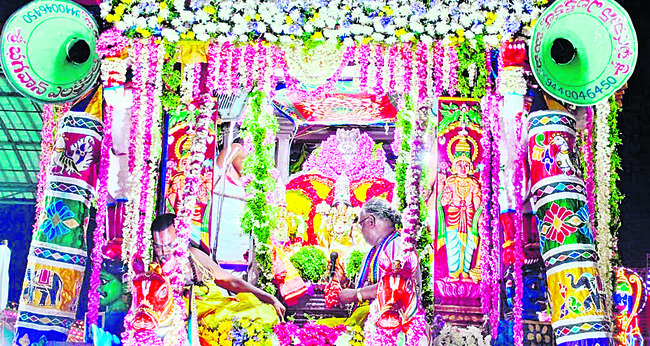 ● రథోత్సవం.. లక్ష్మీనారసింహం2
