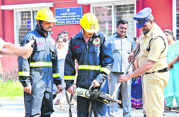 సమయస్ఫూర్తే ఆపద్బాంధవుడు 2