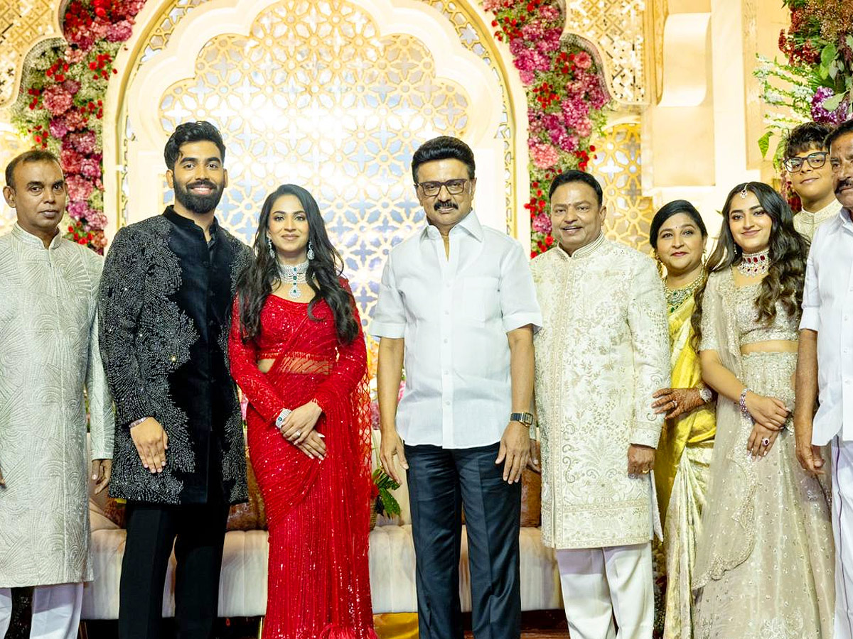 Celebreties Attended Ishari Ganesh Daughter Wedding Reception Photos6