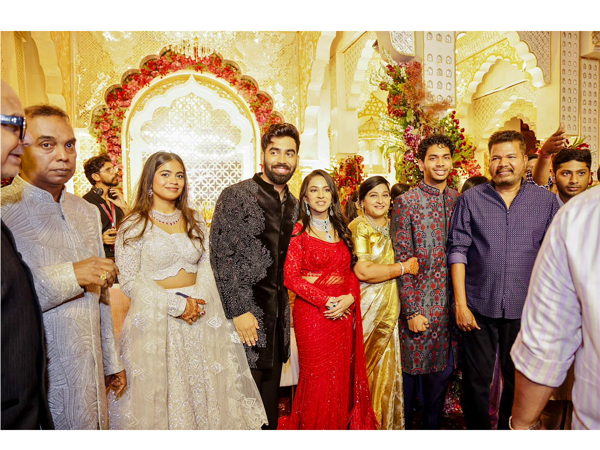 Celebreties Attended Ishari Ganesh Daughter Wedding Reception Photos2