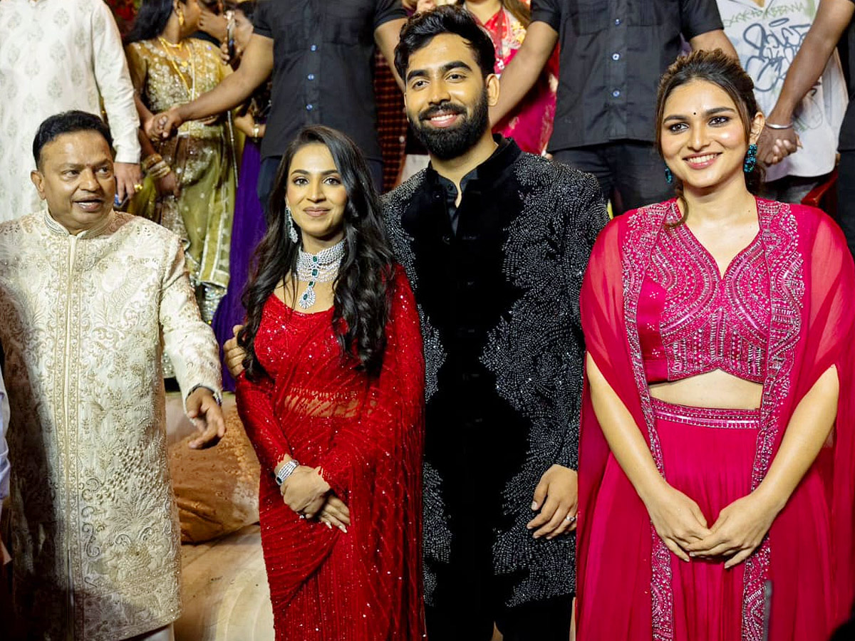 Celebreties Attended Ishari Ganesh Daughter Wedding Reception Photos8