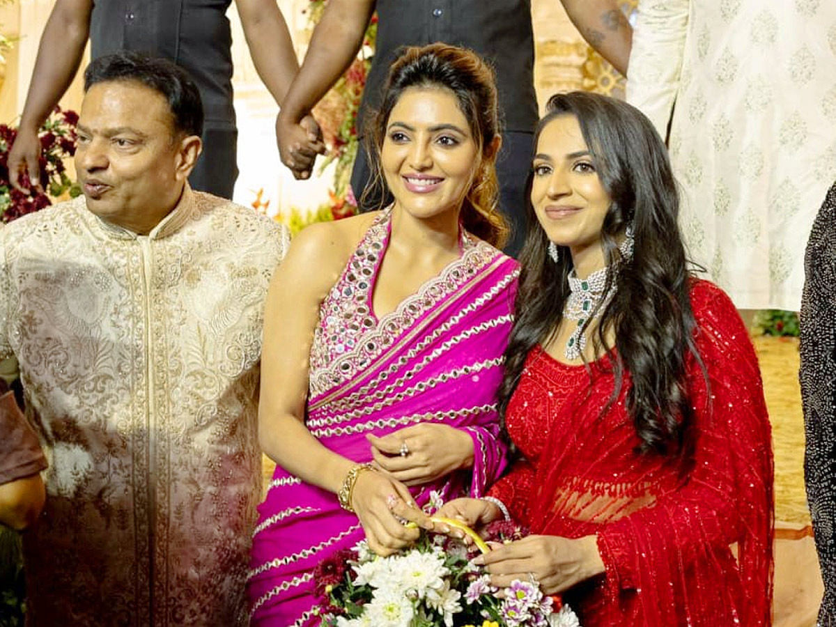 Celebreties Attended Ishari Ganesh Daughter Wedding Reception Photos10