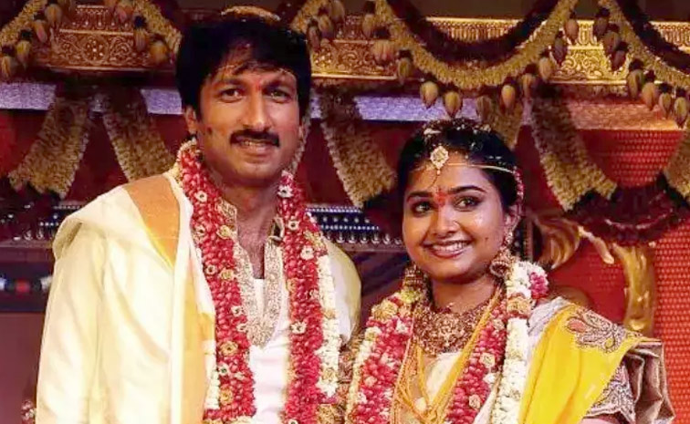 Hero Gopichand Wedding Anniversary Photos4
