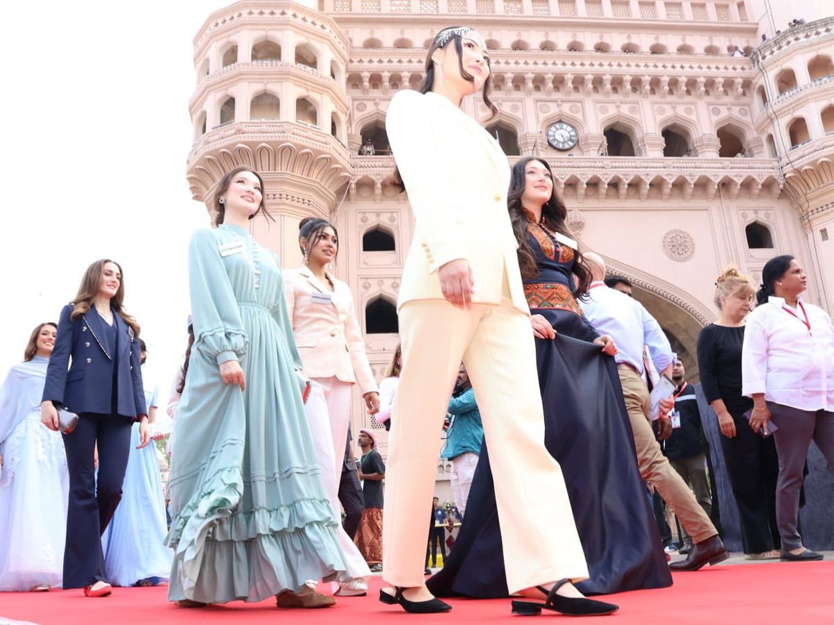 Miss World 2025 Contestants At Charminar, Hyderabad Photos2