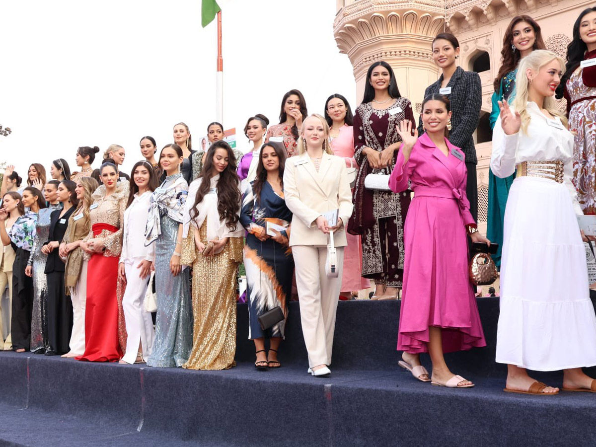 Miss World 2025 Contestants At Charminar, Hyderabad Photos4