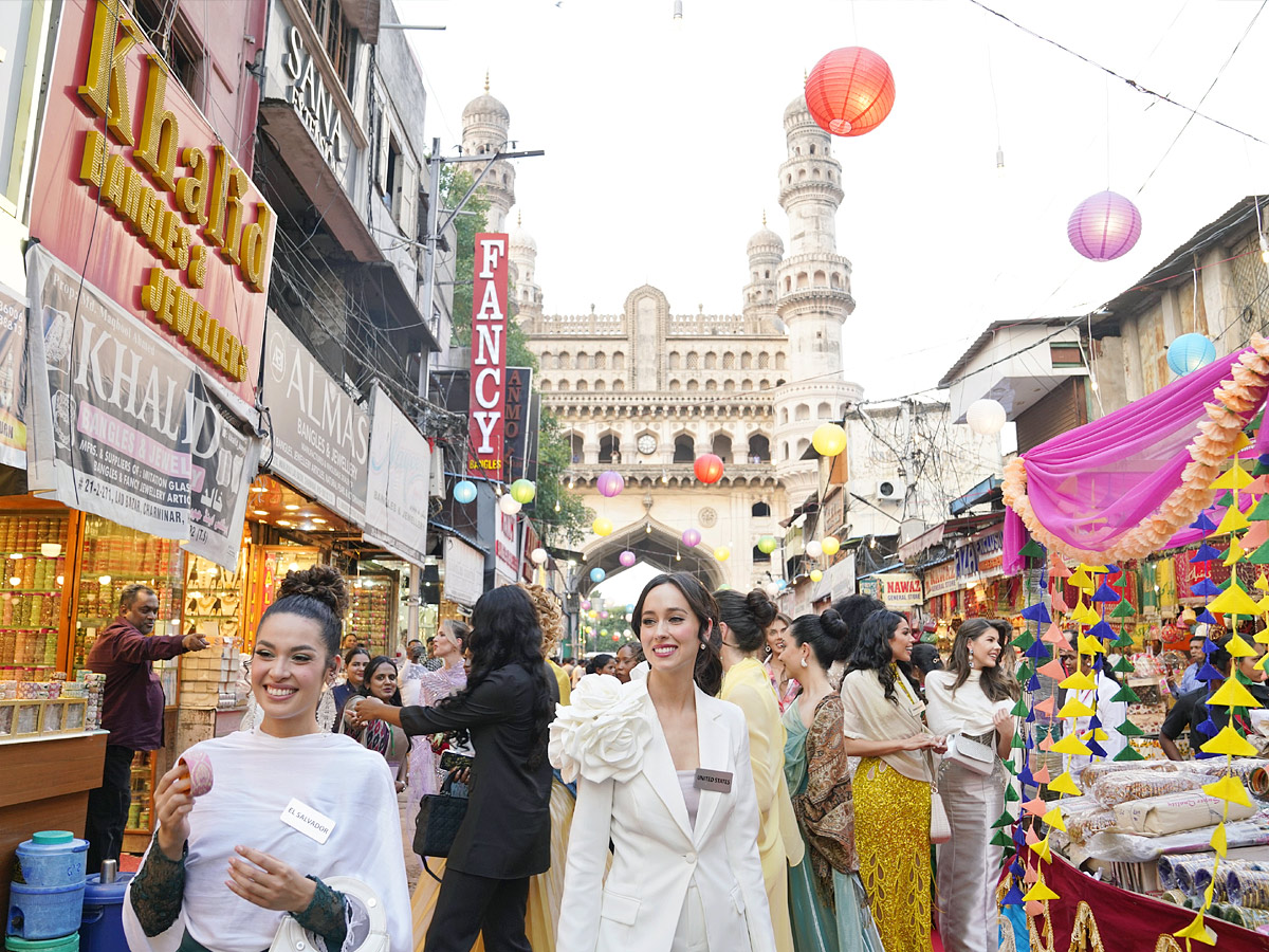 Miss World 2025 Contestants At Charminar, Hyderabad Photos8